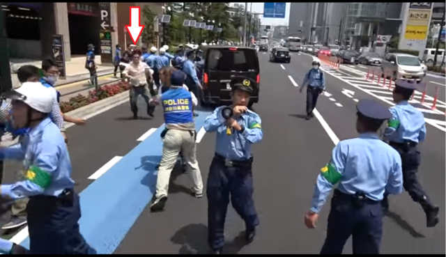 乱入1−2.png
